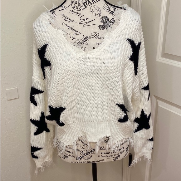 White and Black Star Sweater - Picture 1 of 4